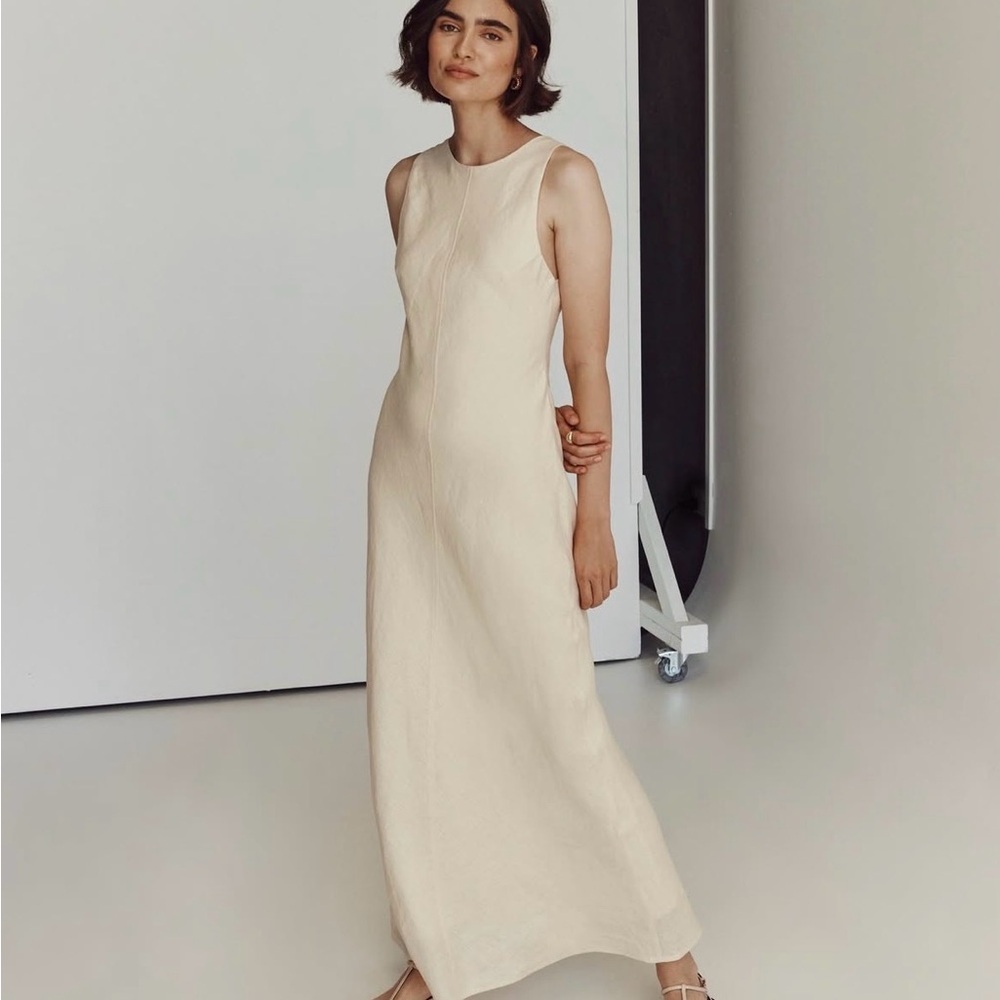 Sleeveless Buttermilk Maxi Dress - Elegant Minimalist Style DISSH